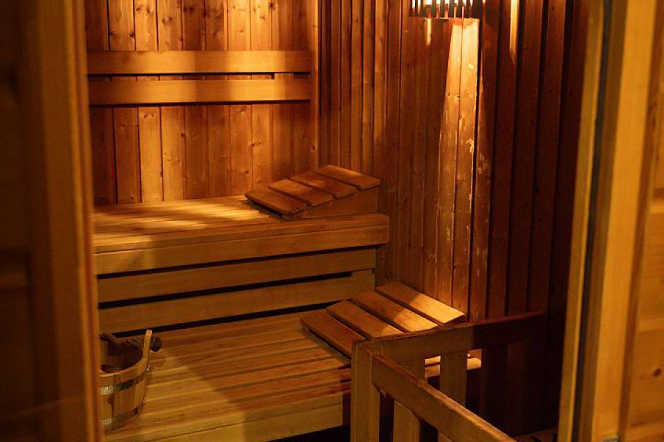 Einblick in kleine Sauna auf drei Etagen im Borchards Rookhus