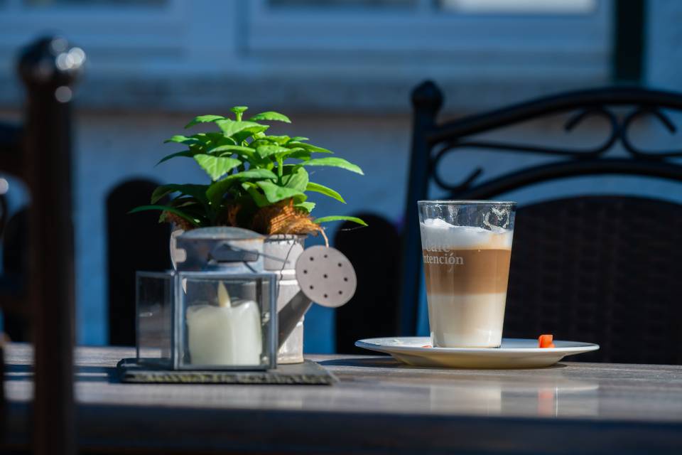 In der Sonne sitzen und einen Latte Macchiato trinken und die Seele baumeln lassen
